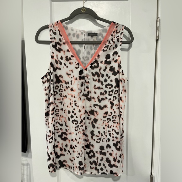 Vince Camuto leopard print sleeveless top - Picture 1 of 6
